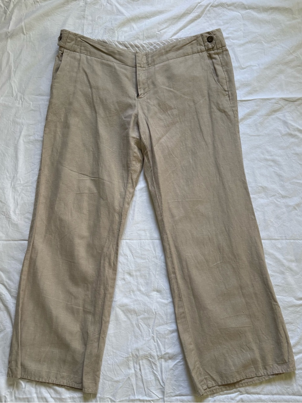 GAP Straight Leg Pants in Light Khaki
